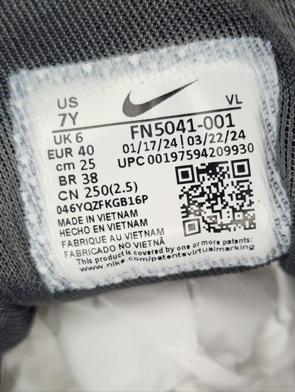 NWOT Nike Air Zoom Pegasus 41 'Black Anthracite White', Youth 7 - Picture 10 of 10